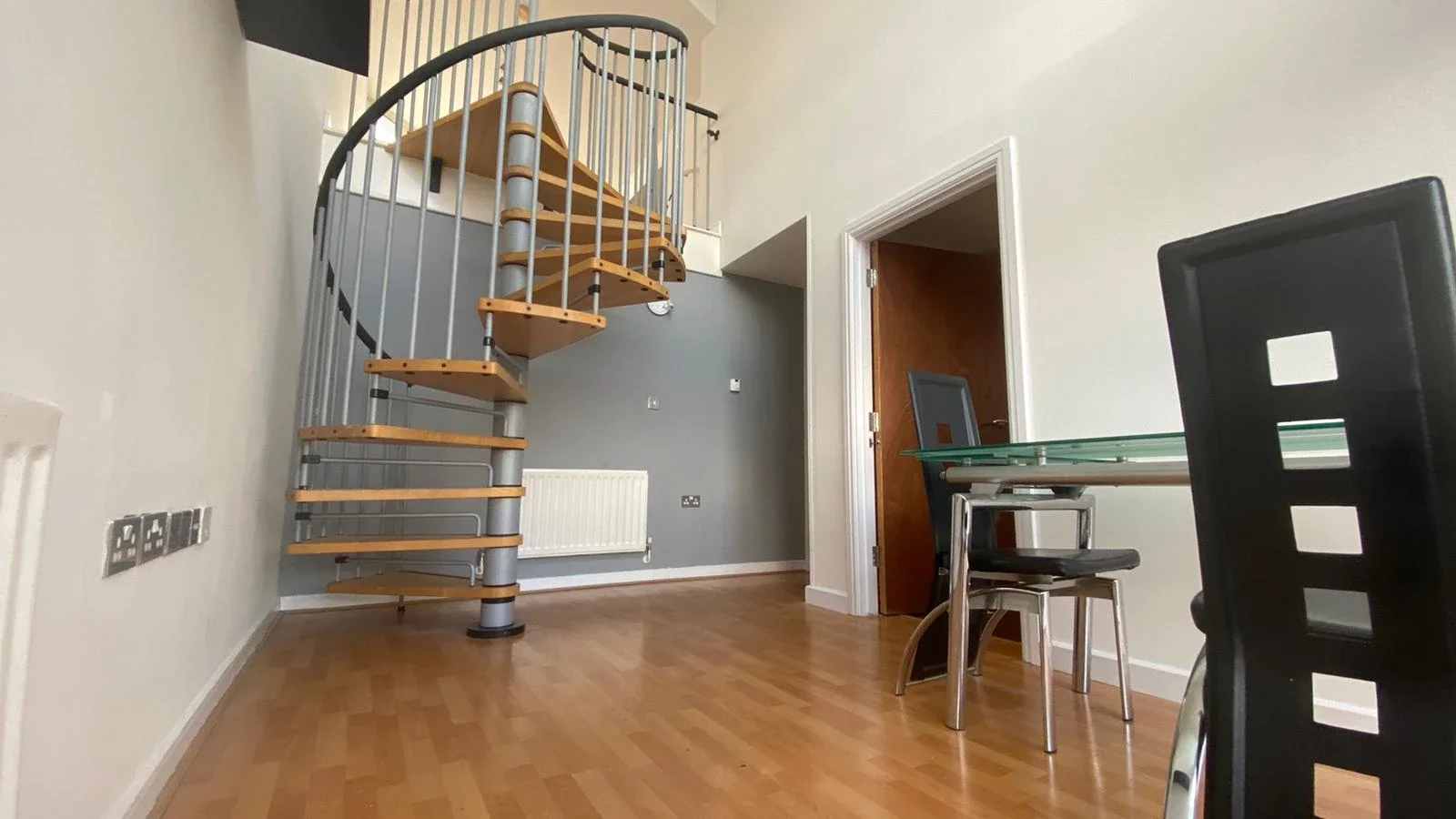 Flat South Street in Greater London