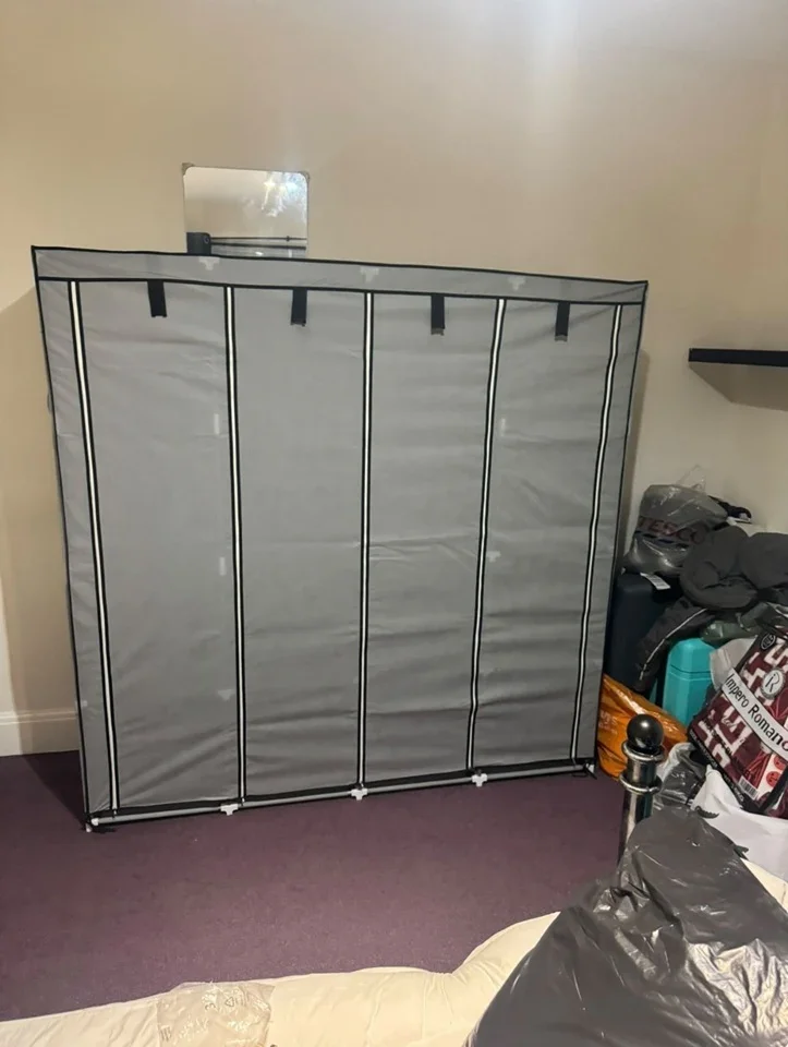 Room Dawlish Drive in Greater London