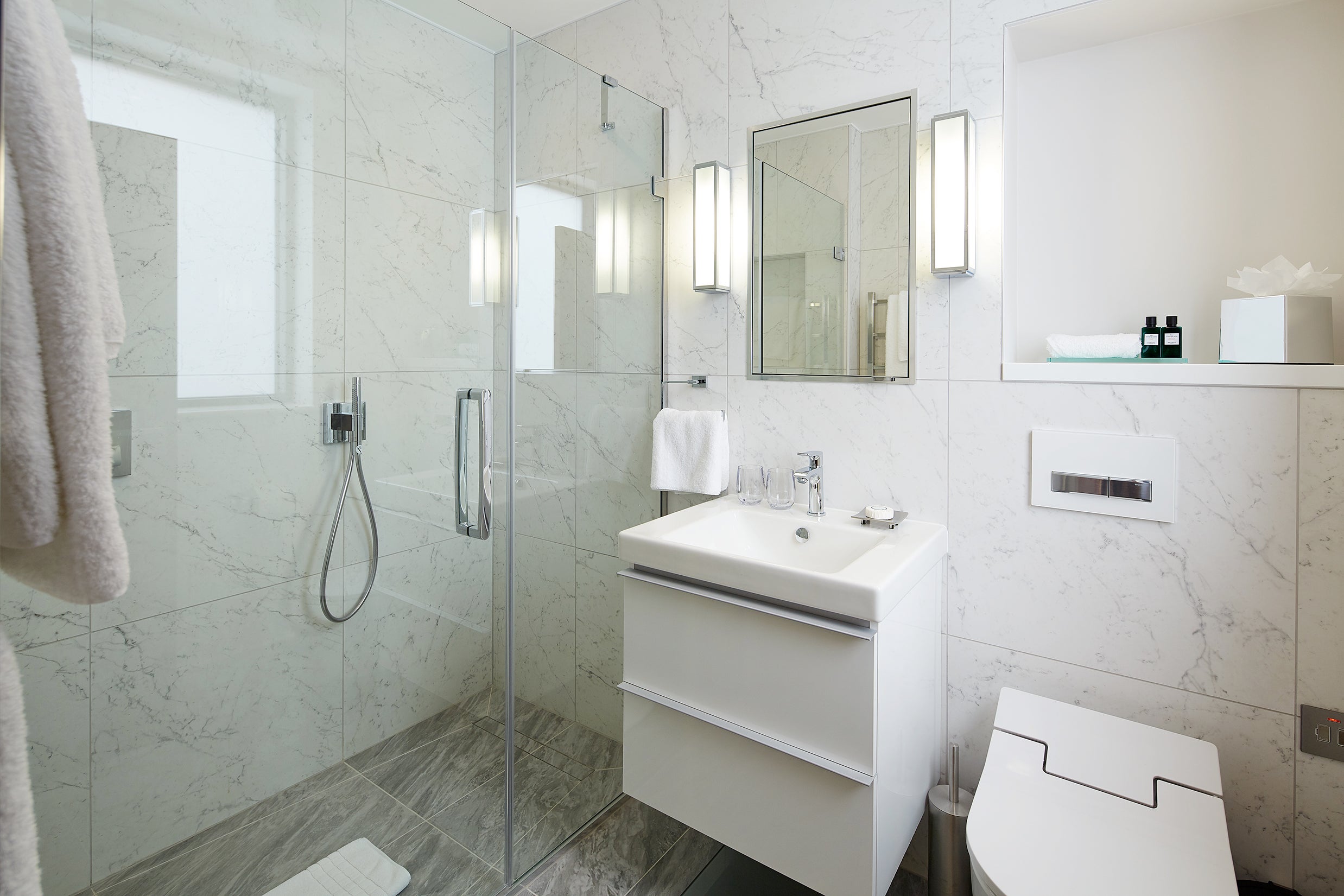 Flat Cheval Place in City of Westminster