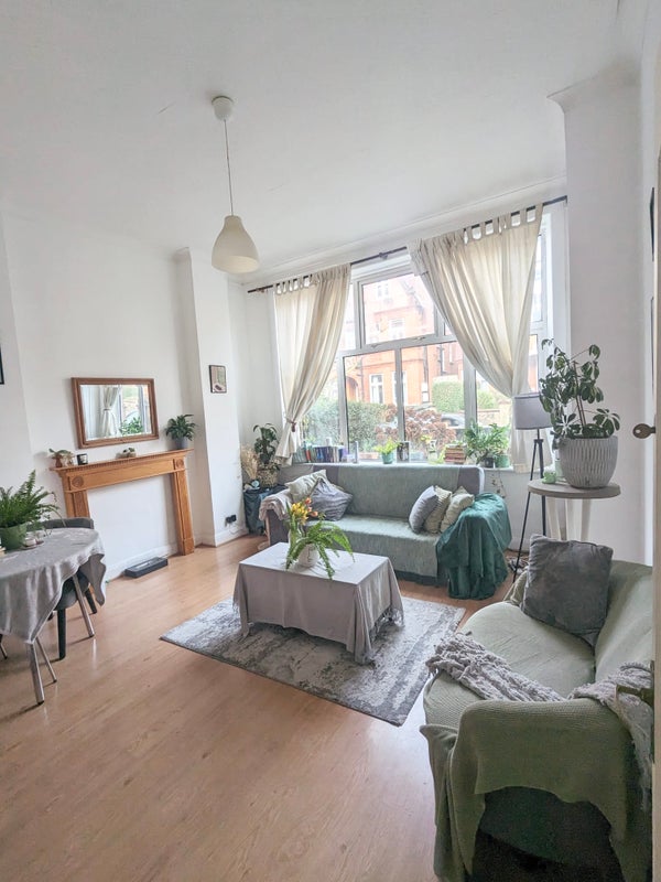 Flat Lymington Road in Greater London