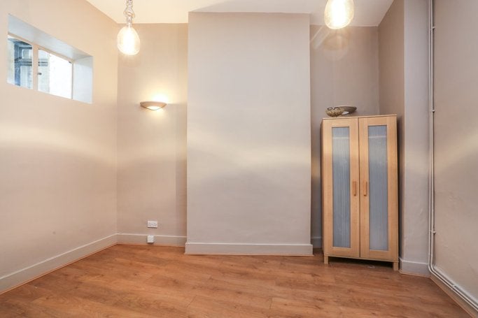 Flat Devonshire Terrace in City of Westminster