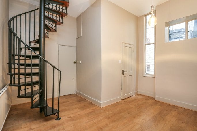 Flat Devonshire Terrace in City of Westminster