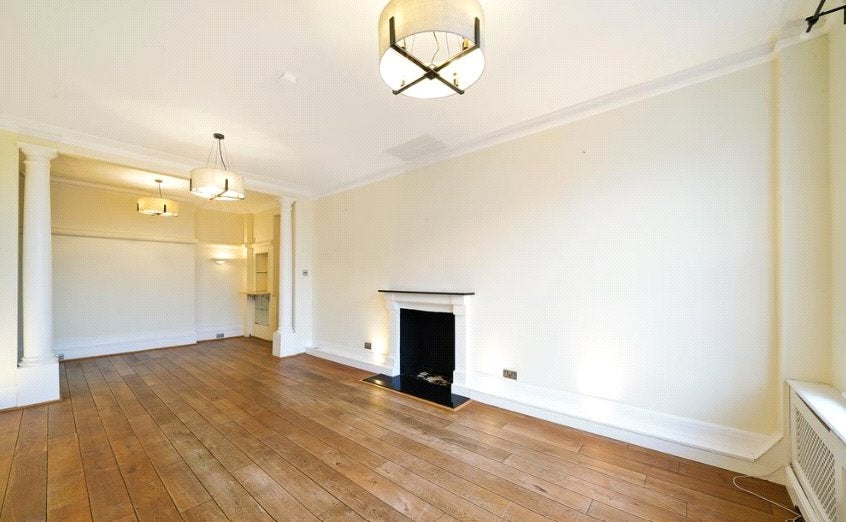 Flat Barbara Brosnan Court in City of Westminster