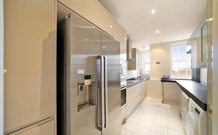 Flat Barbara Brosnan Court in City of Westminster