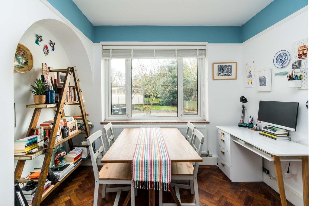 Flat Denmark Hill in Greater London