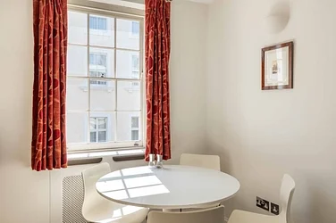 Flat Norfolk Place in City of Westminster