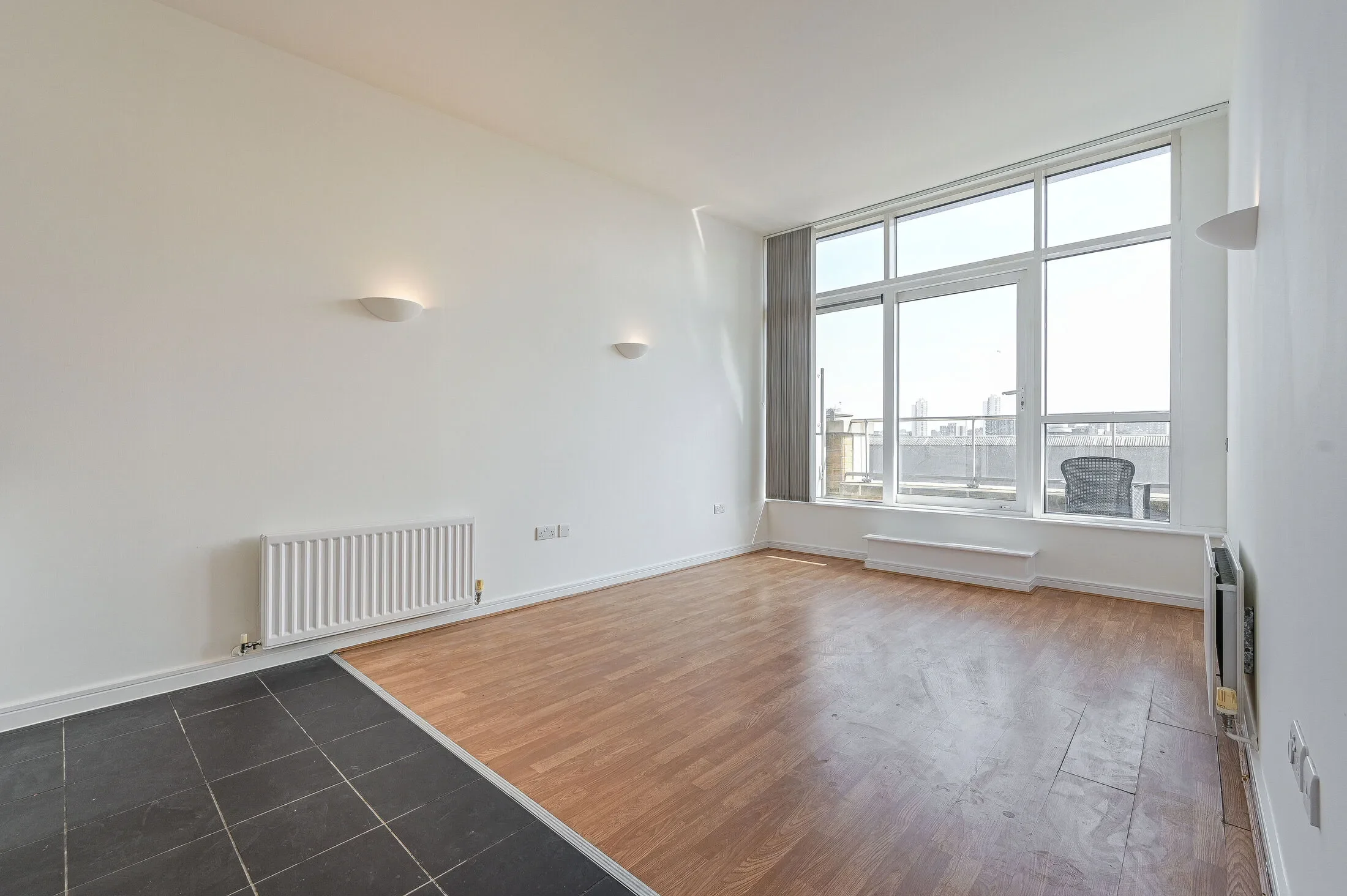Flat Cadogan Road in Greater London