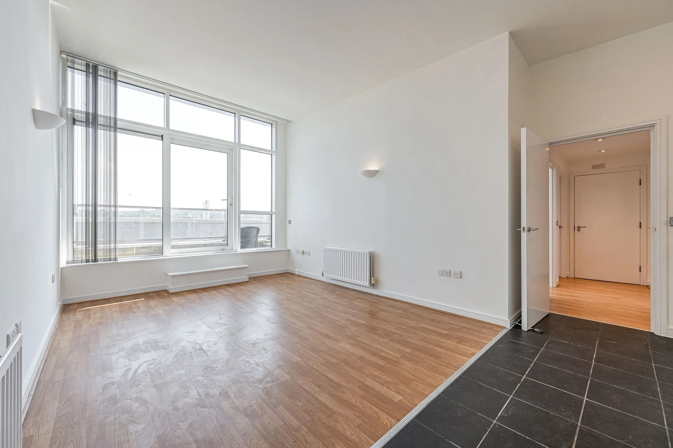 Flat Cadogan Road in Greater London