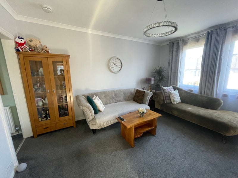 Flat Hopetoun Road in South Queensferry