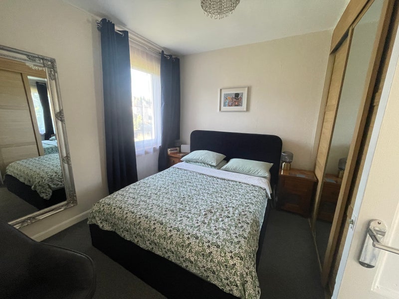 Flat Hopetoun Road in South Queensferry