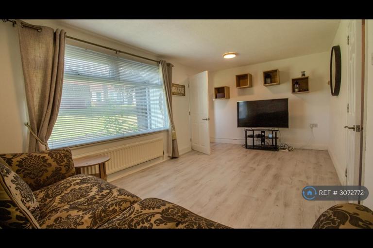 House Easedale Gardens in Birtley