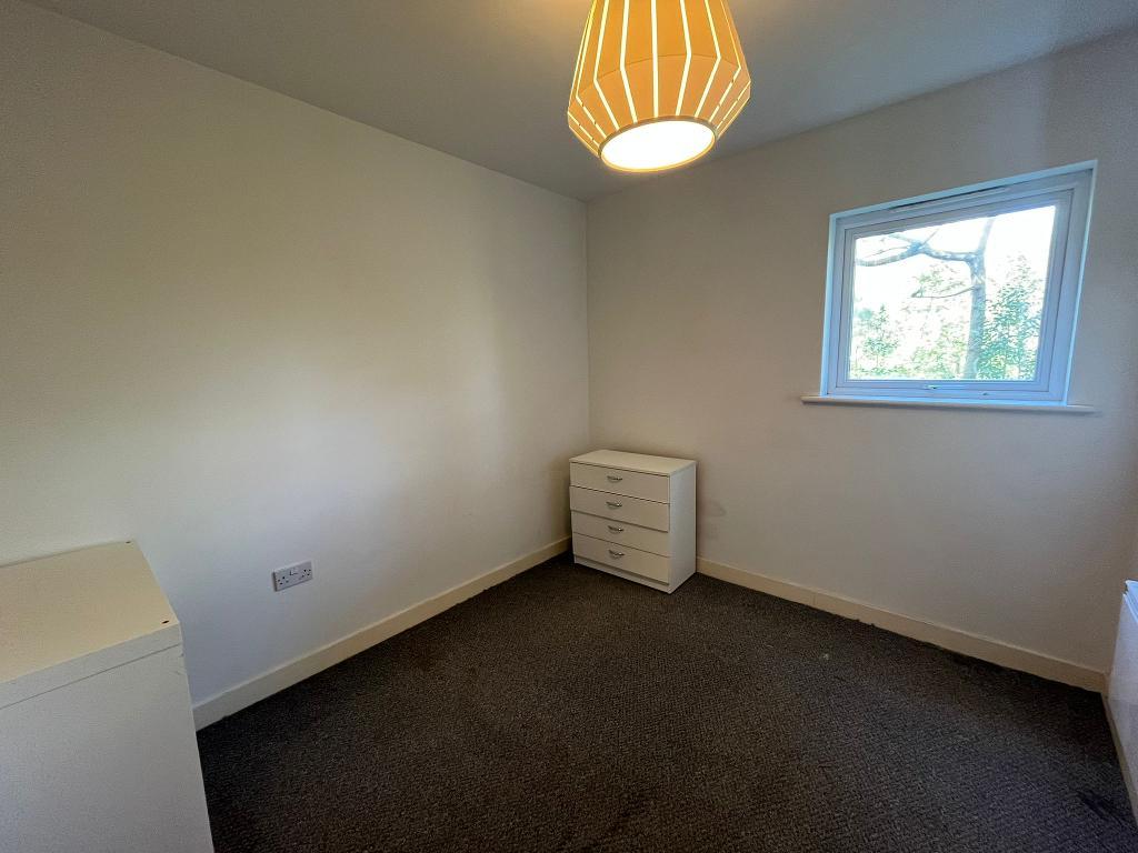 Flat Calderbeck Way in Manchester