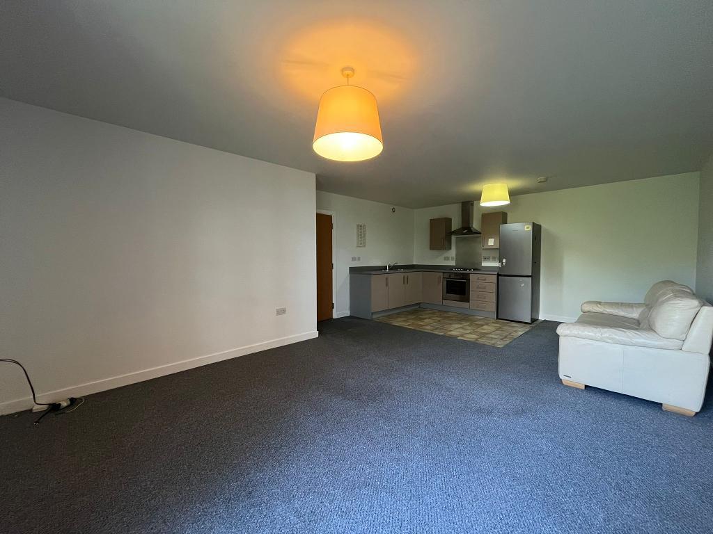 Flat Calderbeck Way in Manchester