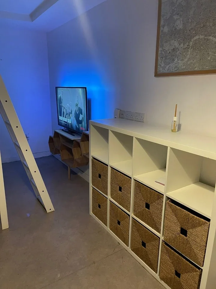 Room Hotspur Street in Greater London