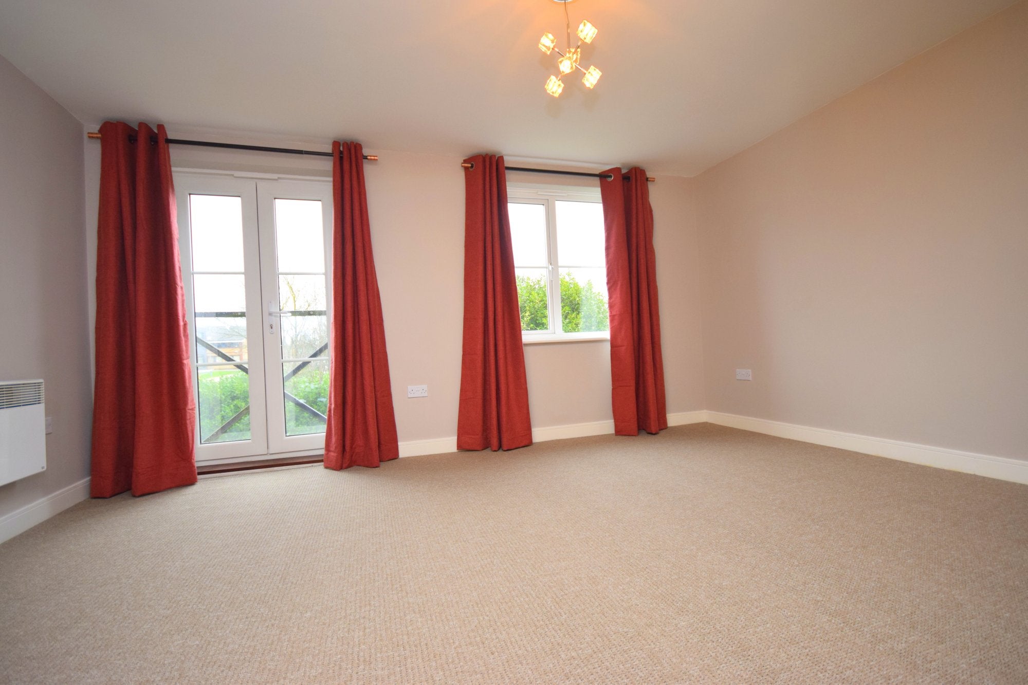Flat Burghley Way in Chelmsford