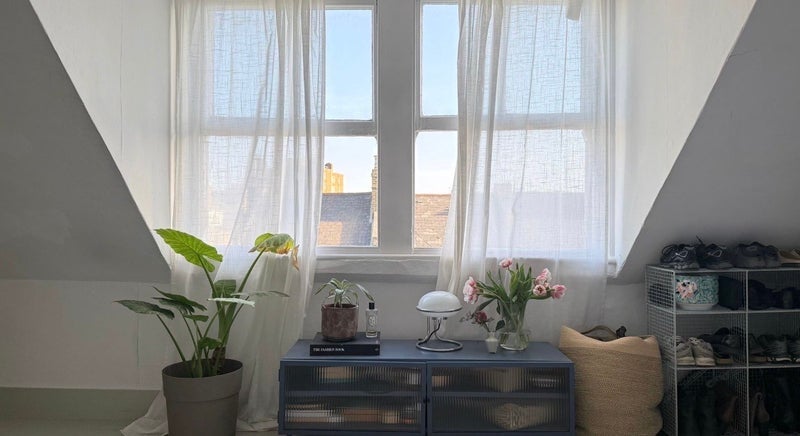 Room Ferntower Road in Greater London