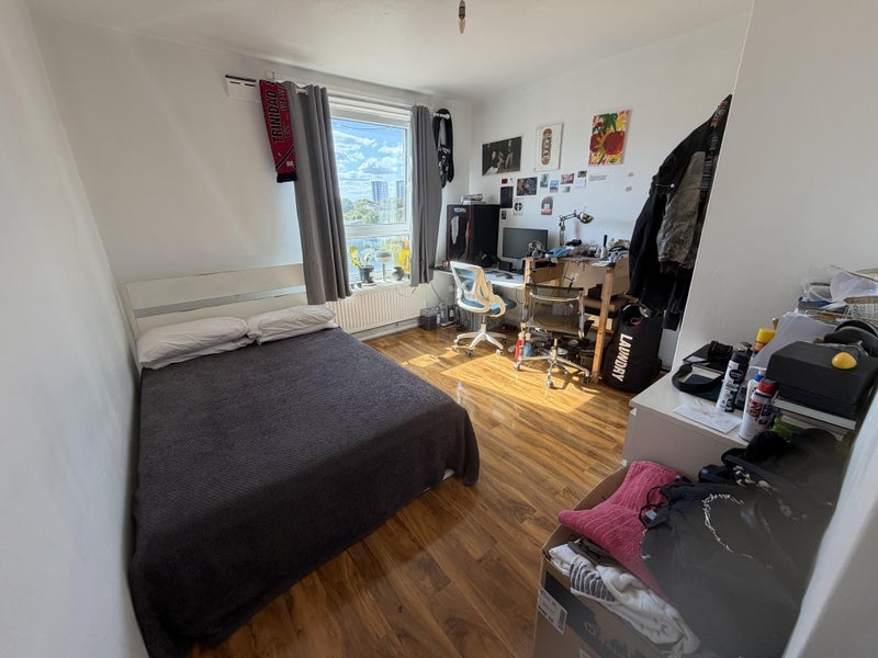 Room Brickfield Road in Greater London