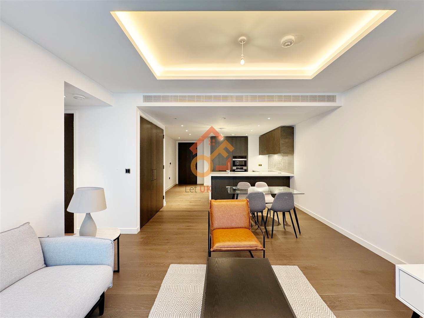 Flat Carnation Way in London