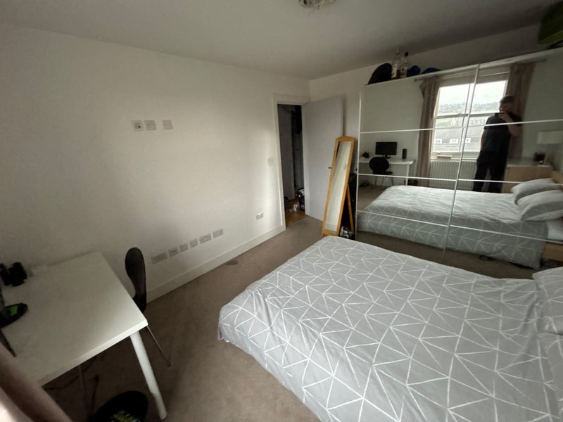Room Monnery Road in Greater London