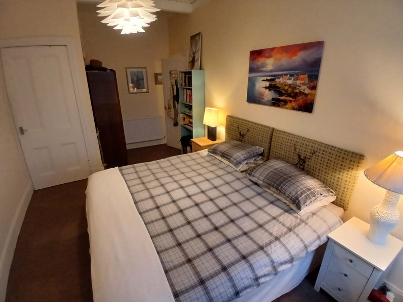 Room Luggiebank Road in Kirkintilloch