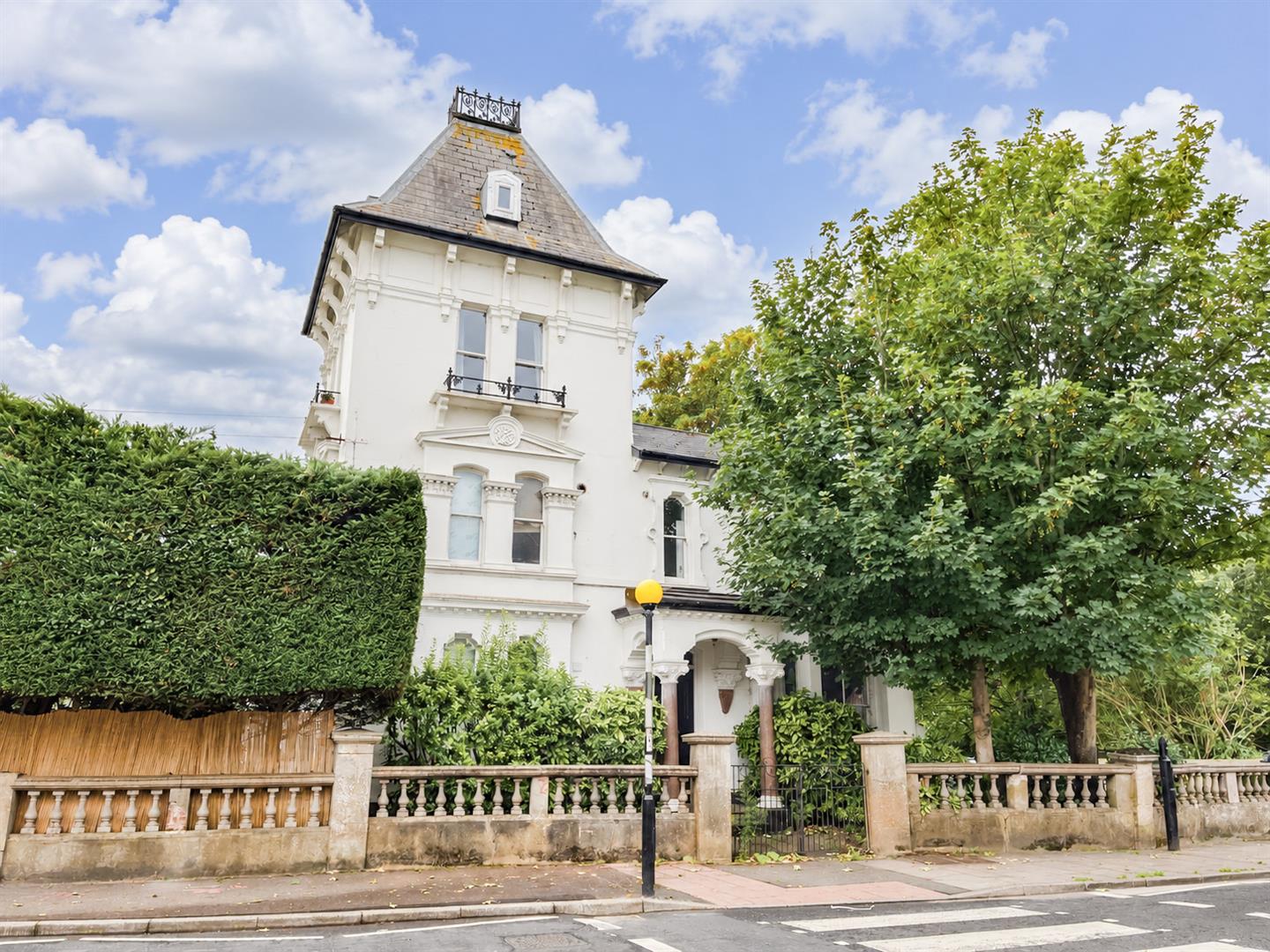 Flat St Helen's Road in St Leonards