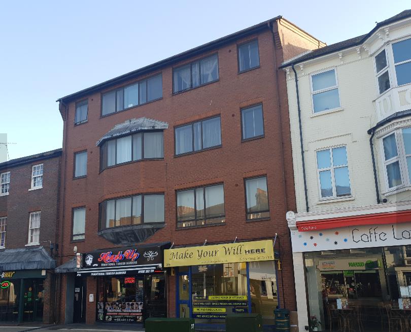 Flat High Street North in Dunstable