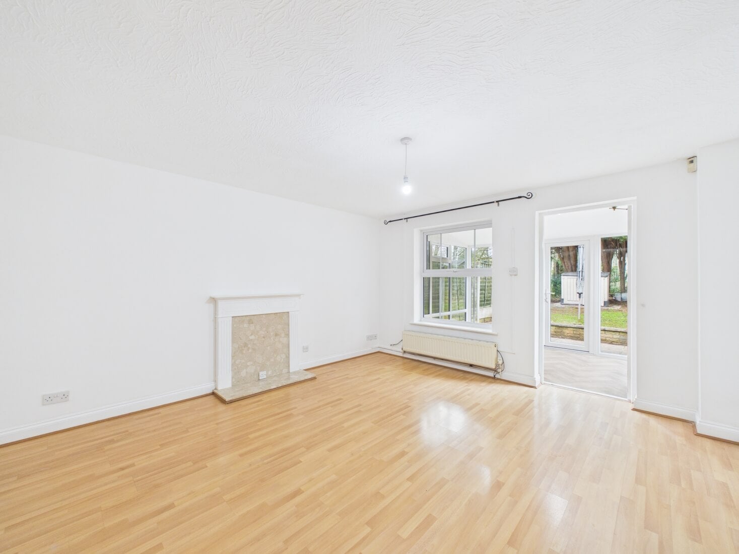 House Charterhouse Drive in Metropolitan Borough of Solihull
