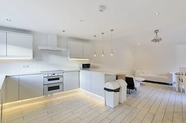 House Dolphin Close in Greater London