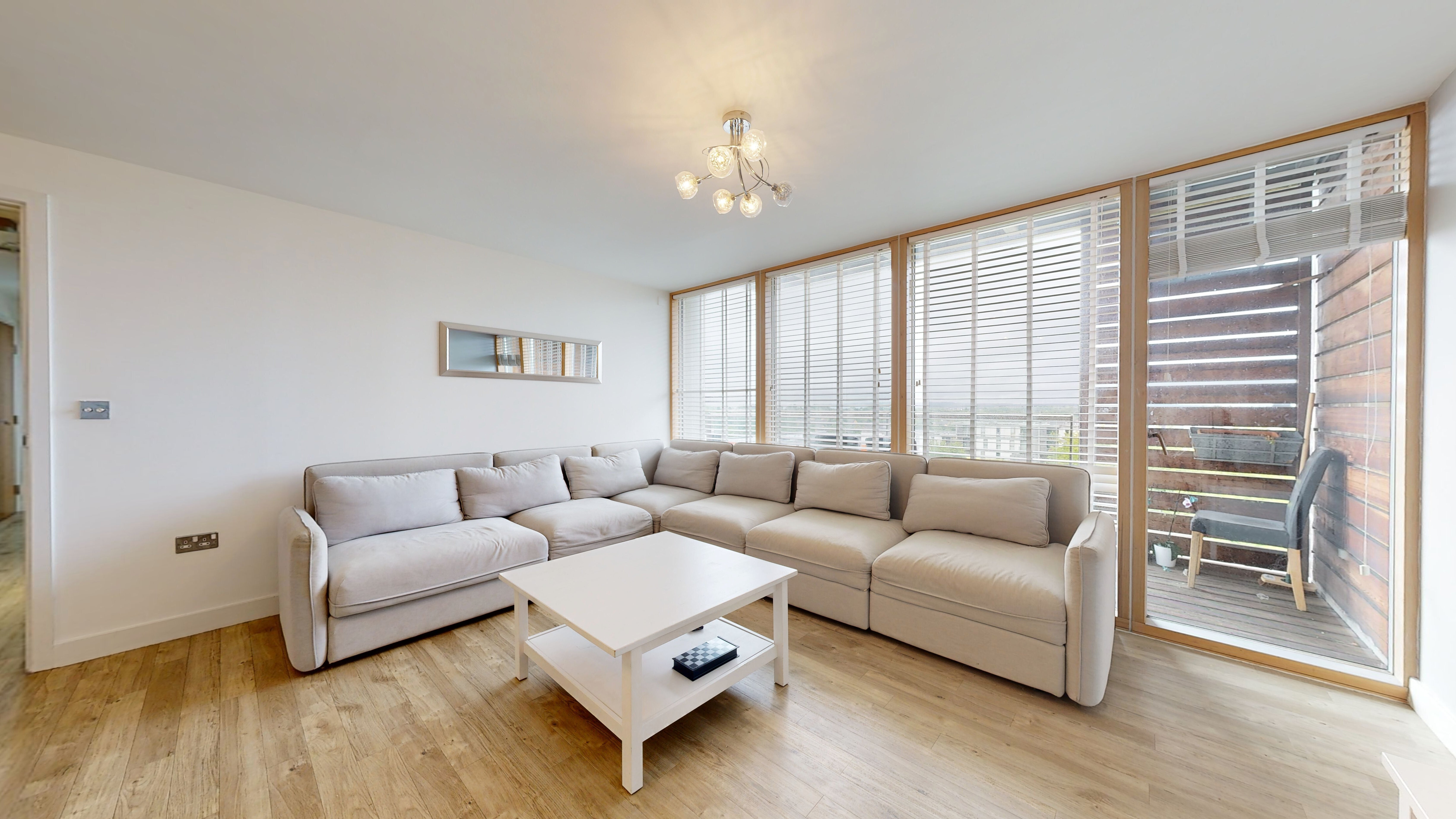 Flat Avebury Boulevard in Milton Keynes