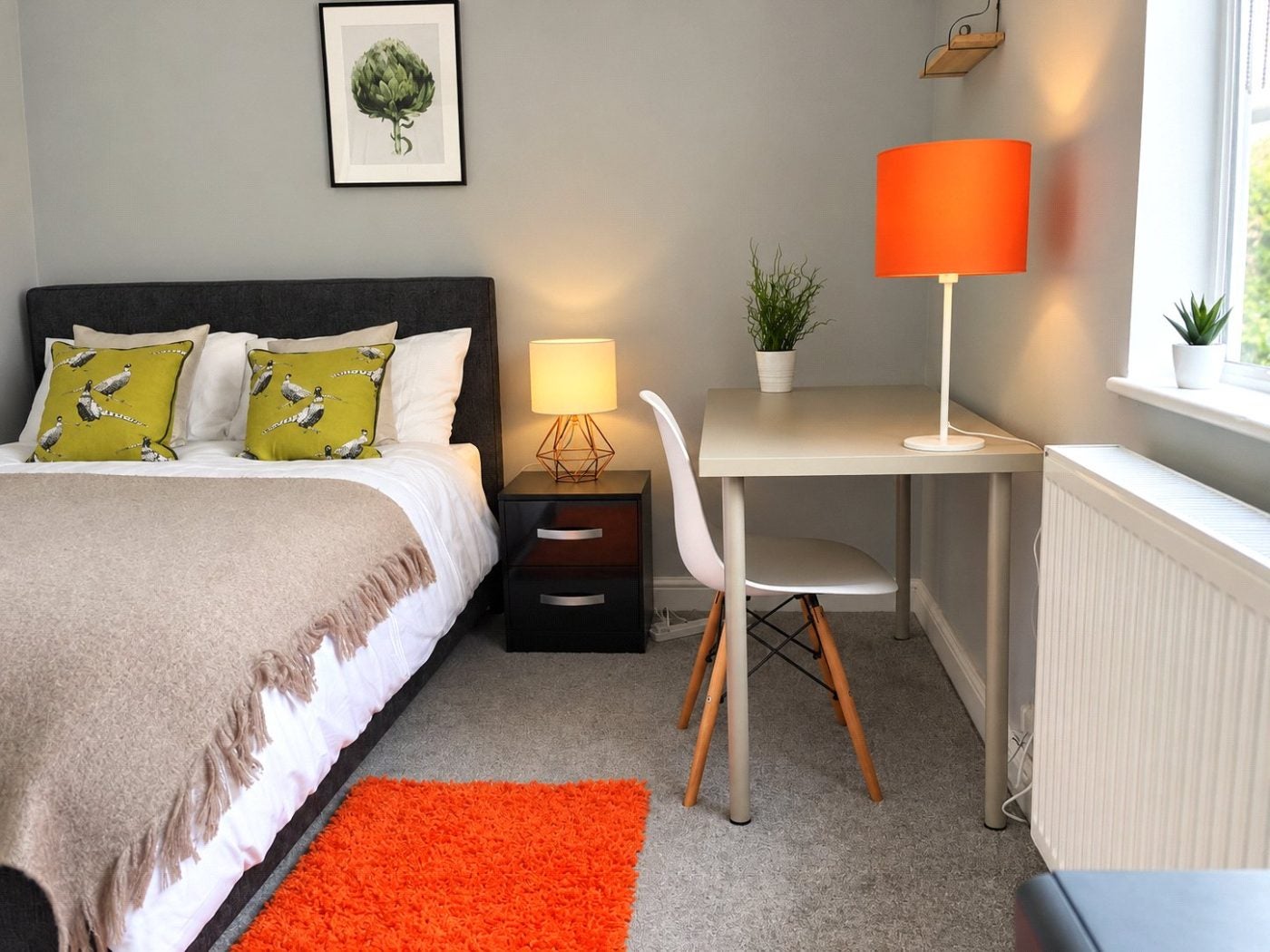 Room Selworthy Road in Bristol