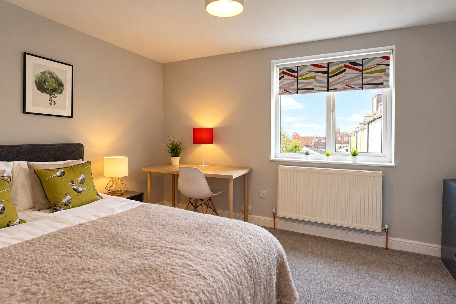 Room Selworthy Road in Bristol