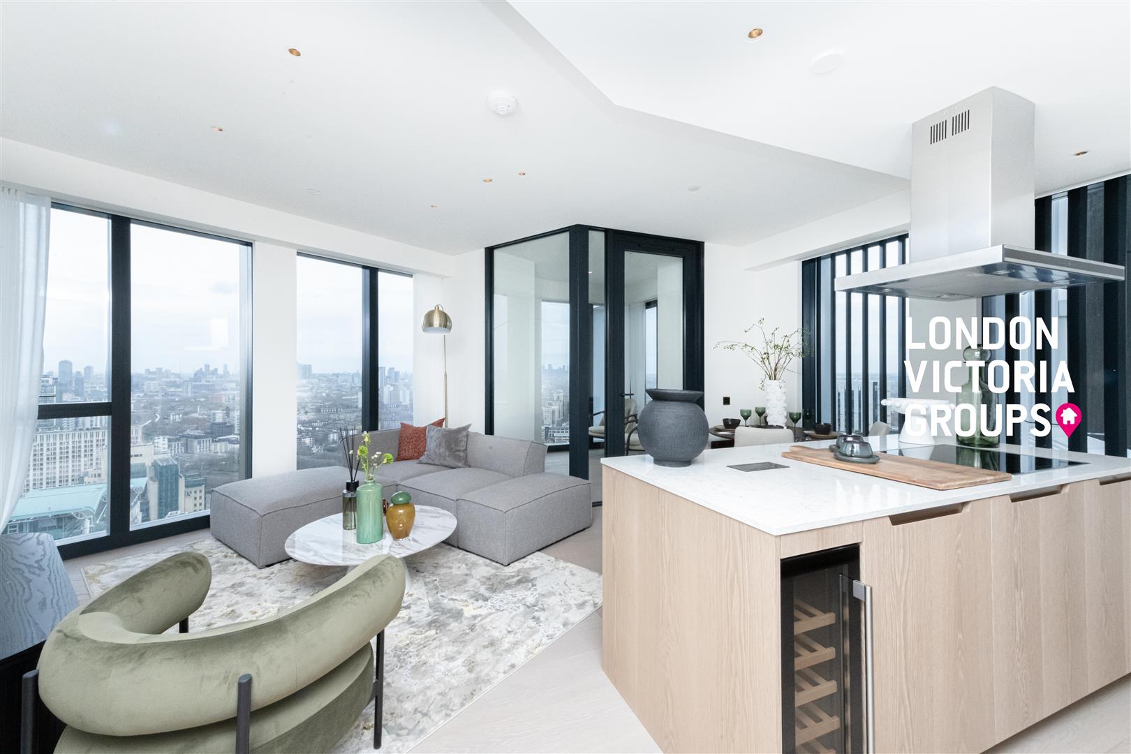 Flat Nine Elms Lane in Greater London