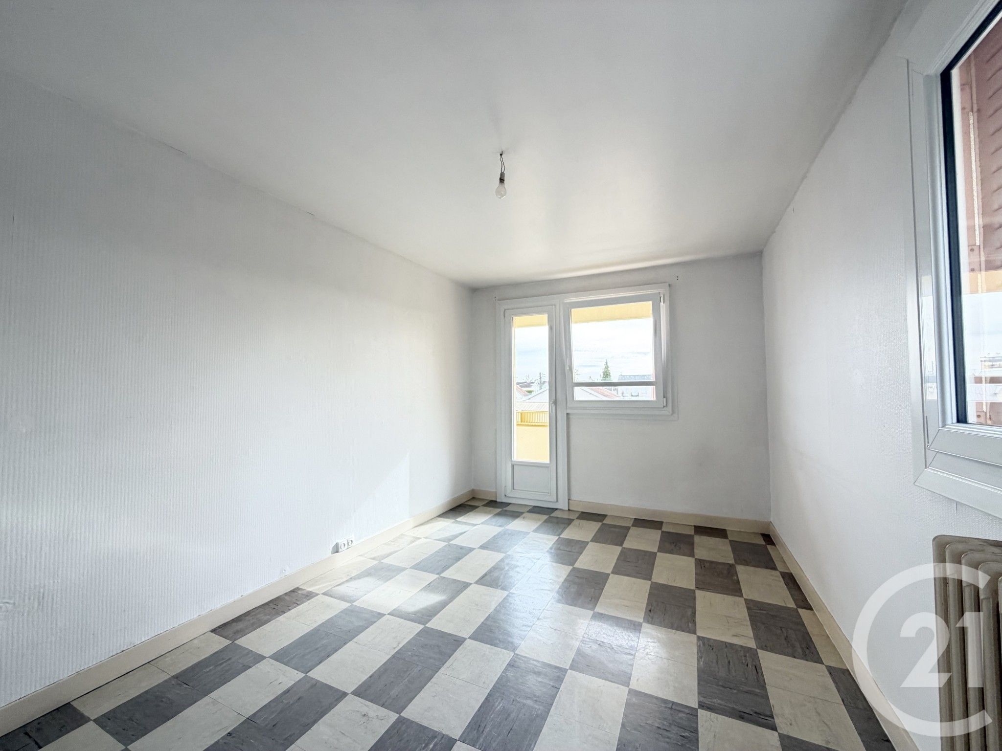 Flat Rue Casimir de Persan in Dole