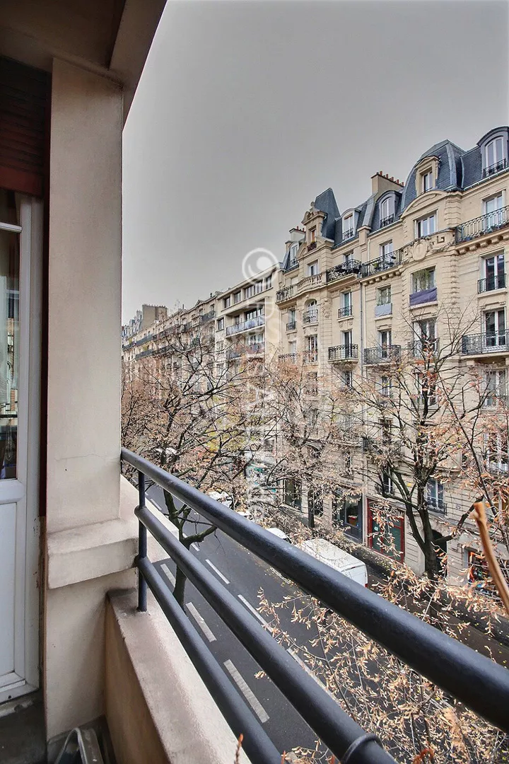 Appartement Rue Taine à Paris