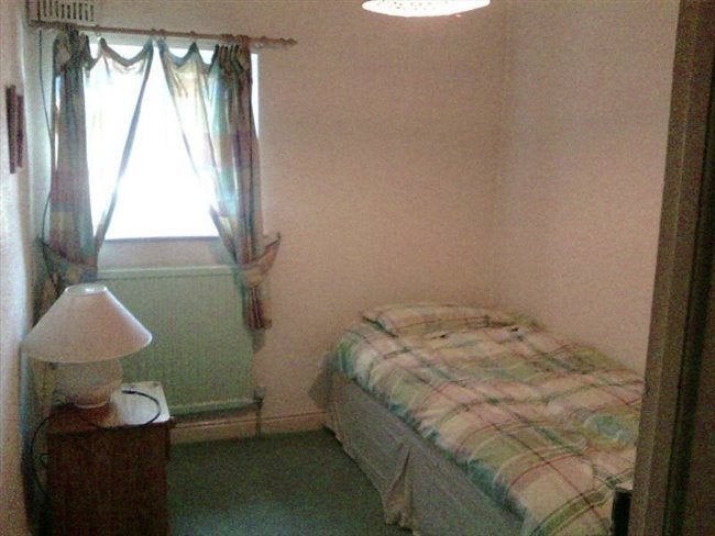 Room Abbey Lane in Sheffield