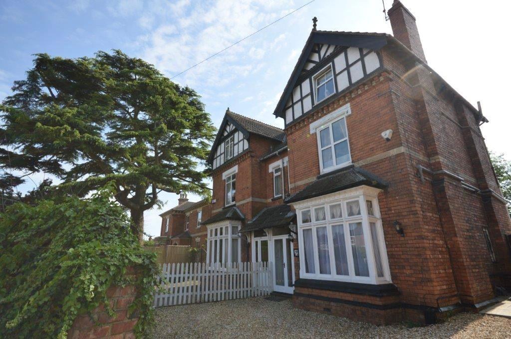 Room London Road in Kettering