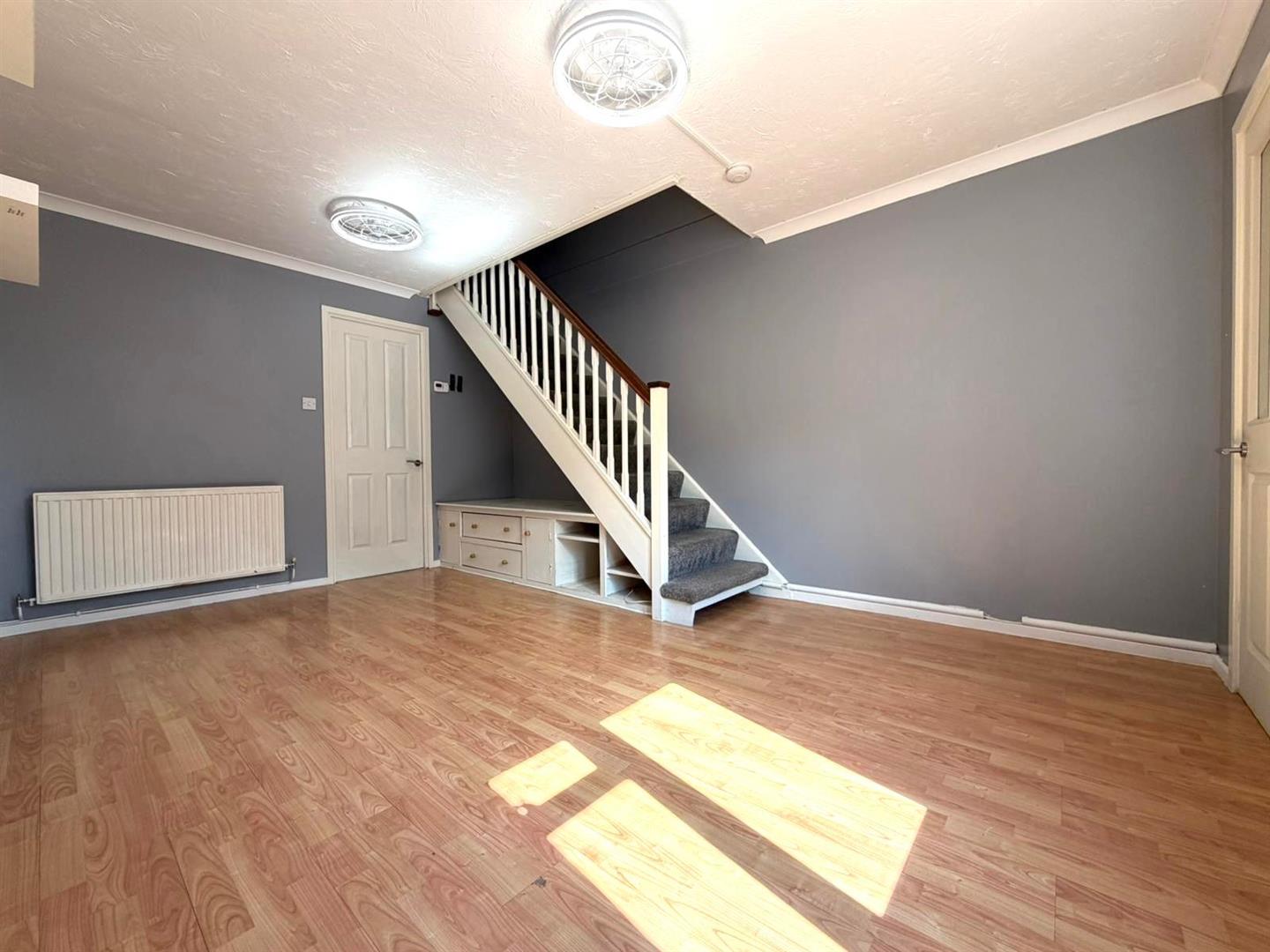 House Lowdell Close in Greater London