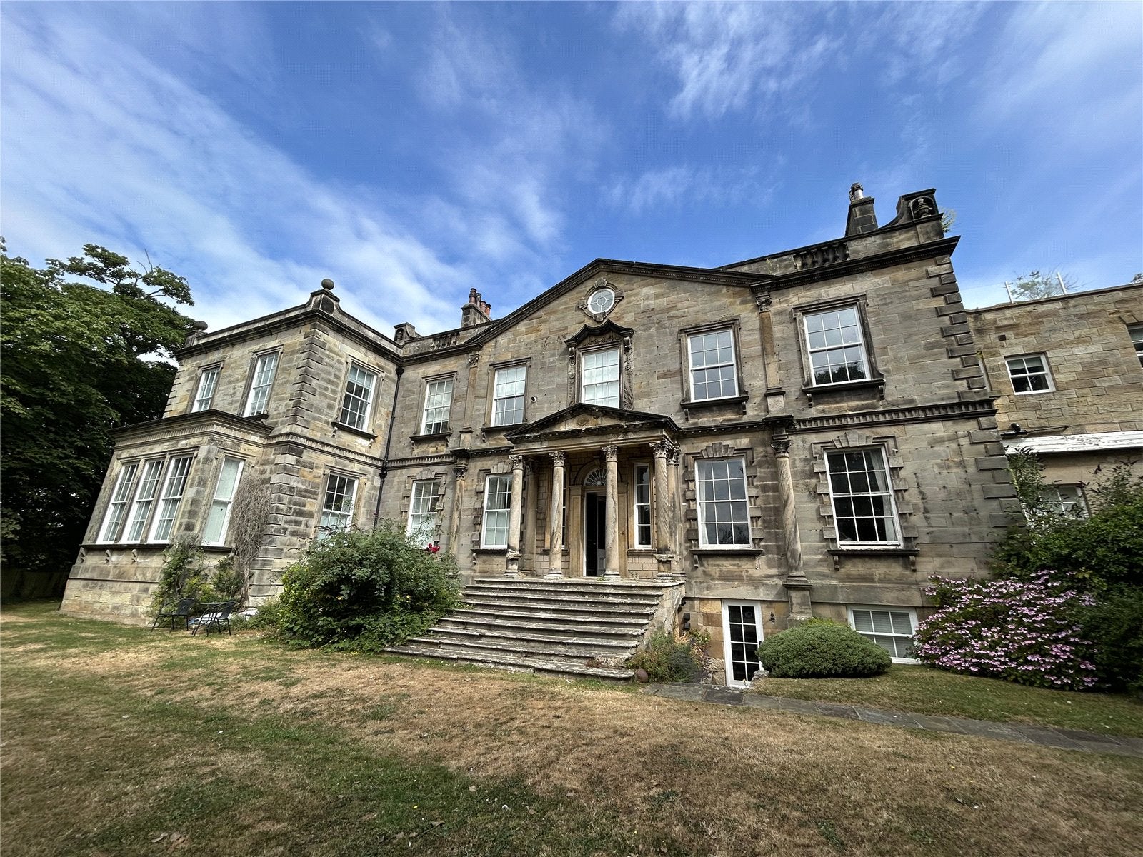 Flat Waterstead Lane in Whitby