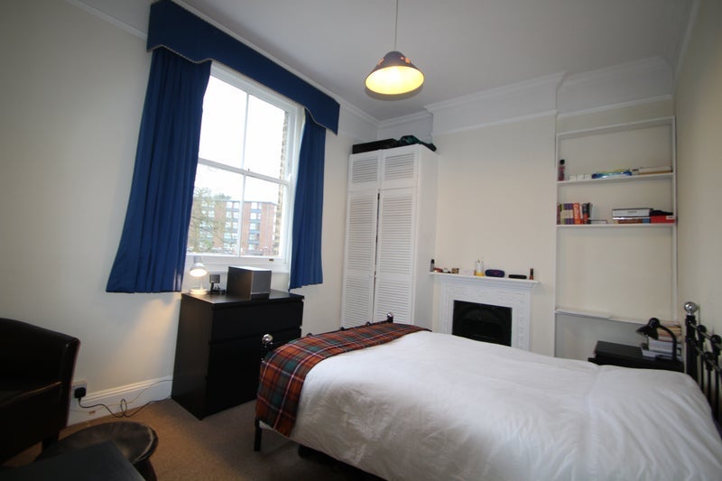 Room Wolverton Gardens in Greater London
