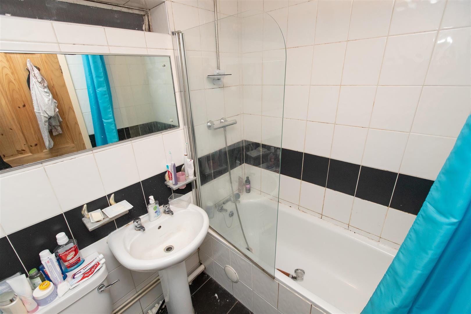 Flat Seymour Close in Birmingham