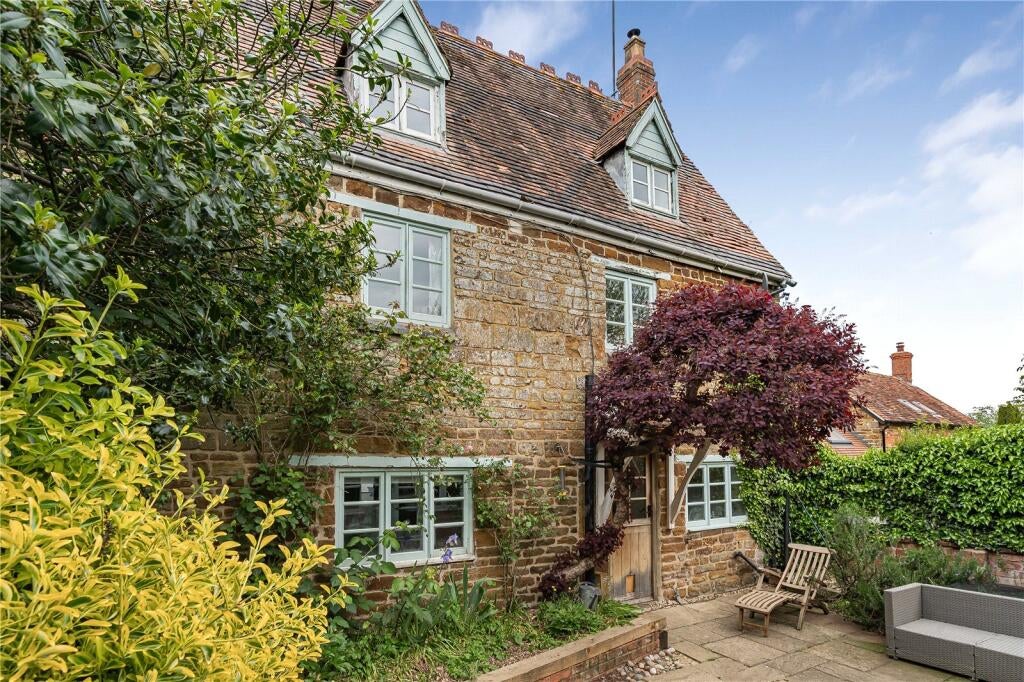 House Morton Road in Eydon