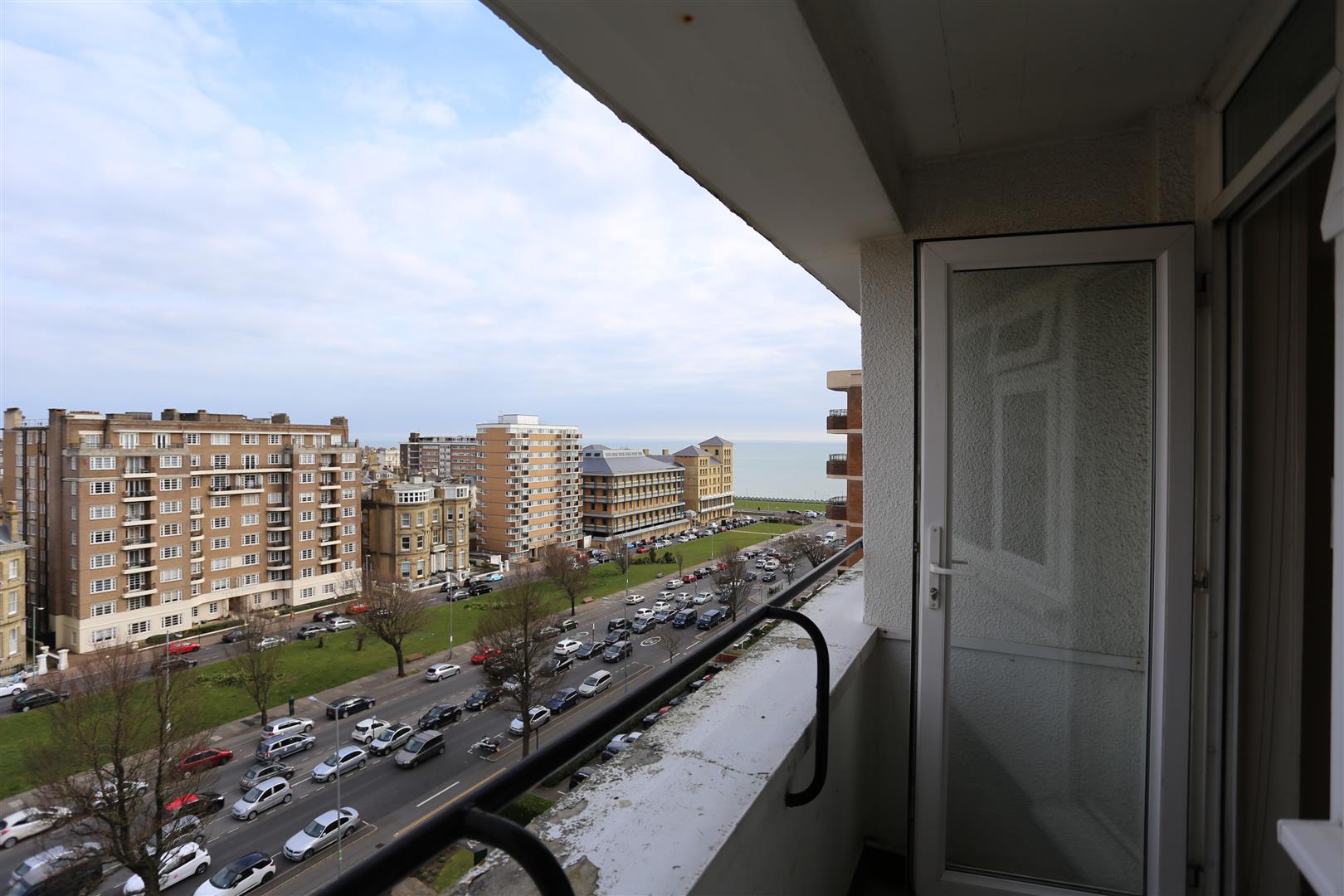 Flat Grand Avenue in Portslade by Sea