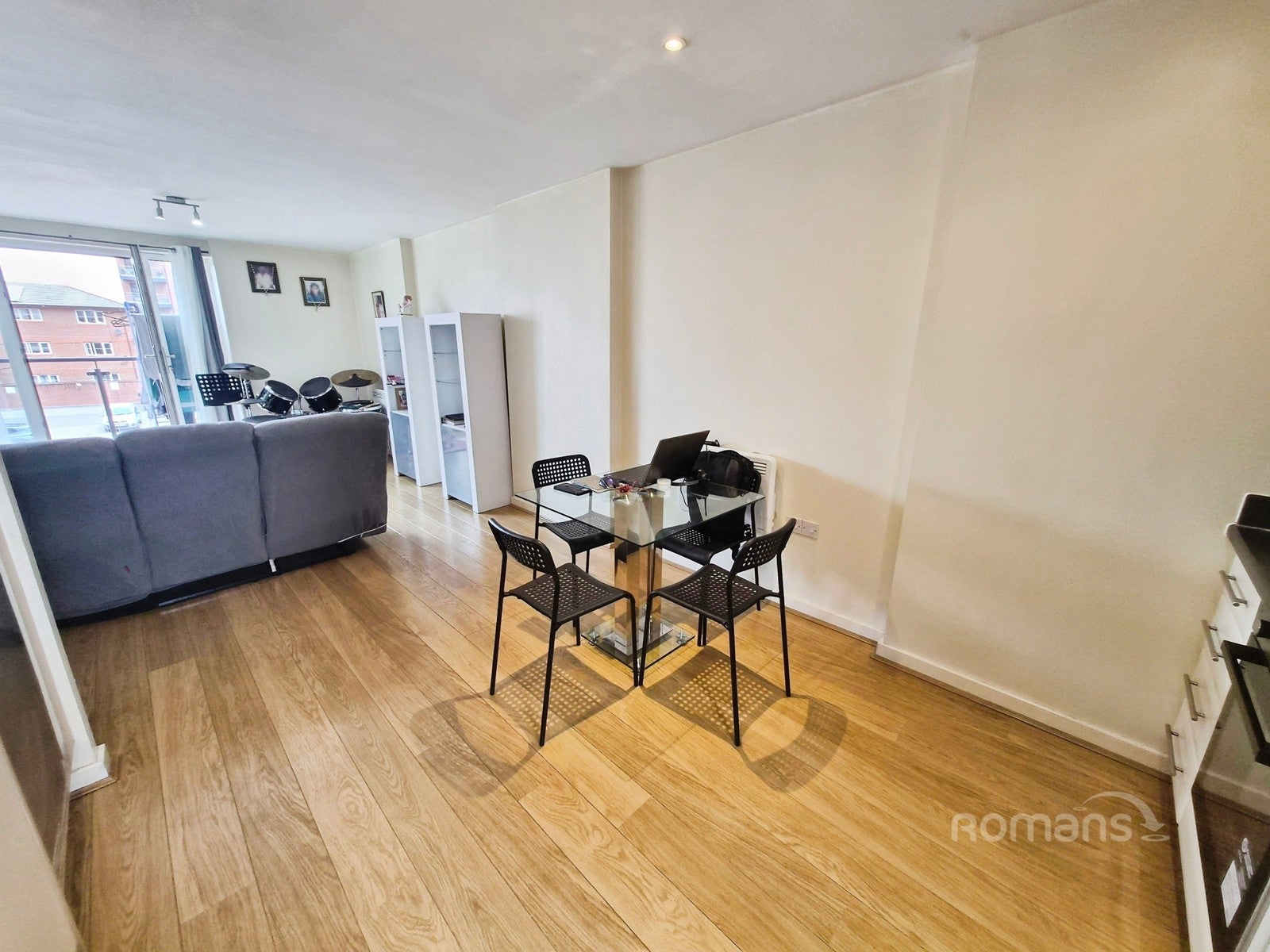 Flat Grays Place in Slough