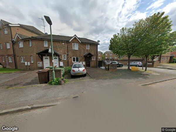 House Parkfields Close in Greater London