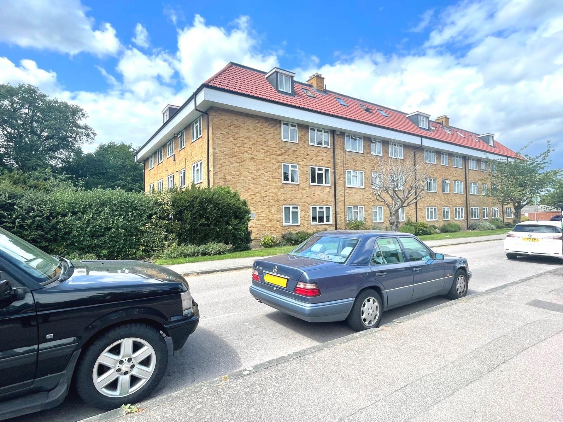 Flat High Street in Hertsmere