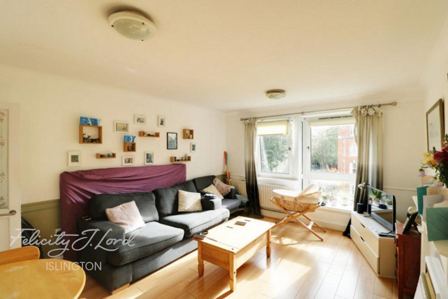 Flat Highbury Grange in Greater London