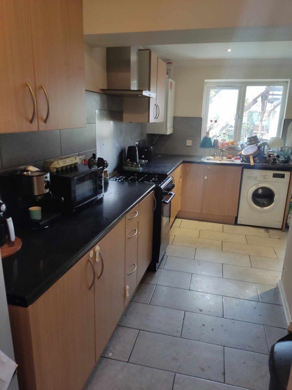 Room Burwell Road in Greater London