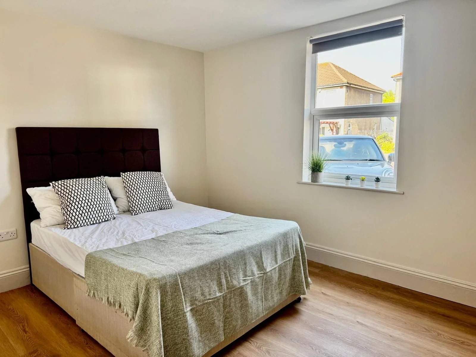 Flat Southmead Road in Bristol