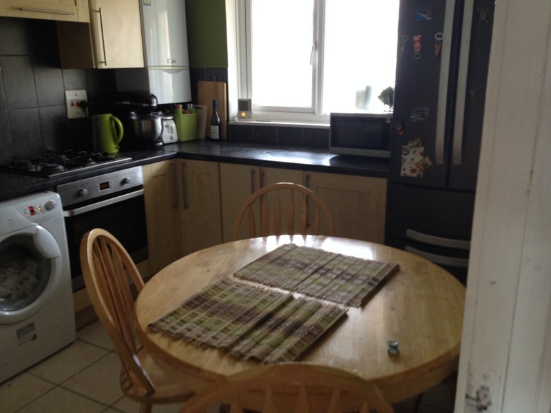 Room Lovelinch Close in Greater London