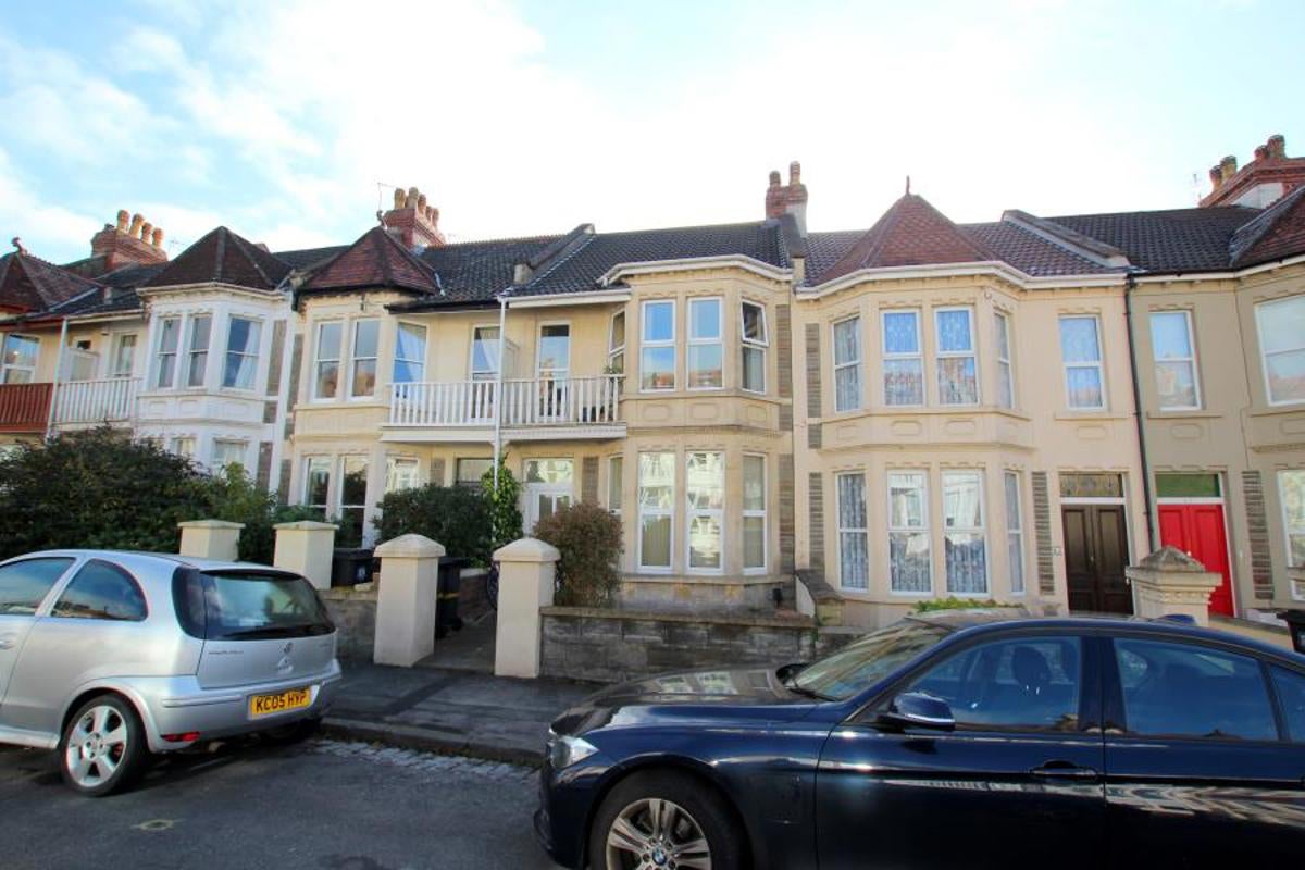 Flat Woodbridge Road in Bristol